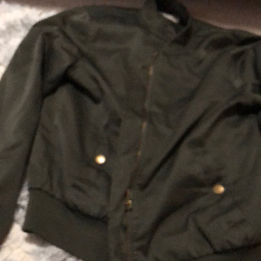 olive jacket worn on prettylittleliars